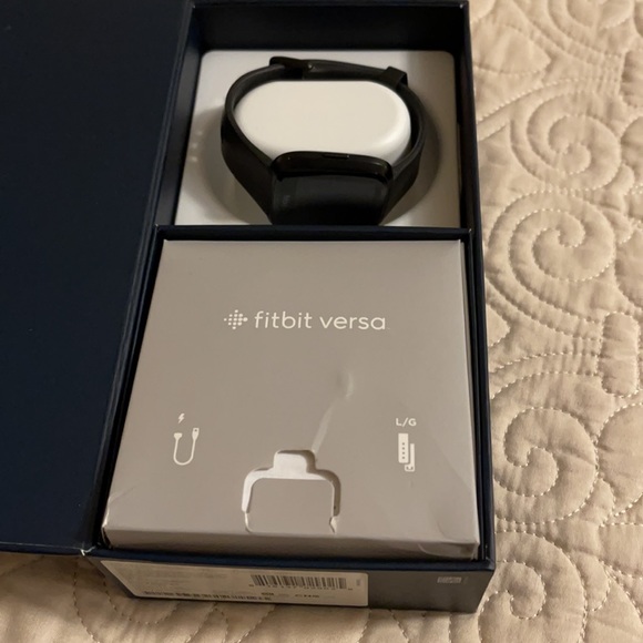 Fitbit Versa  black - Picture 5 of 5